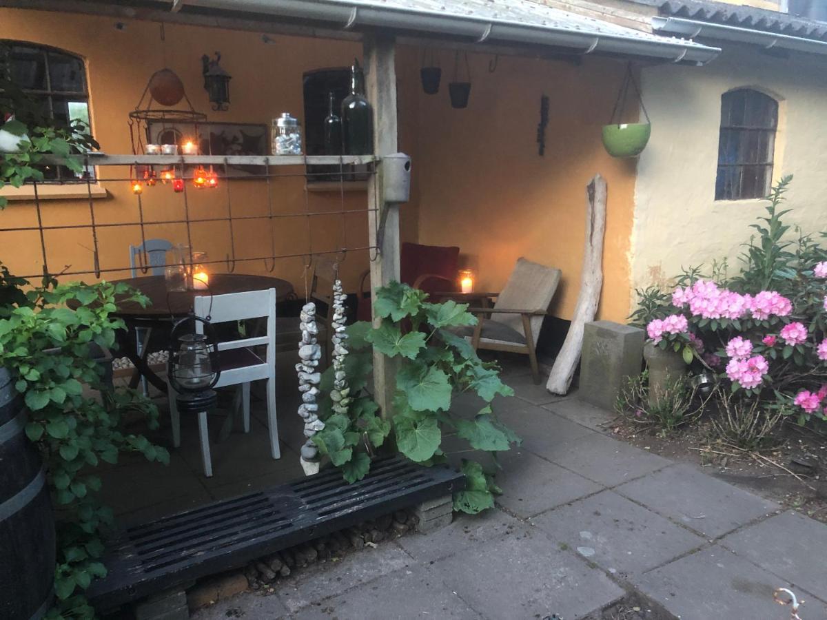 Ferienwohnung Retro Bolig - Fyldt Med Hygge! Ingen Luksus Kolind Exterior foto